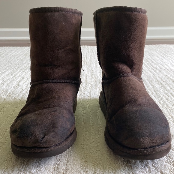 UGG Classic Short II Boot Chocolate - Picture 2 of 10